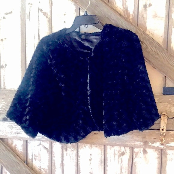 Forever (Vintage) Jackets & Blazers - VINTAGE short black faux fur jacket/wrap